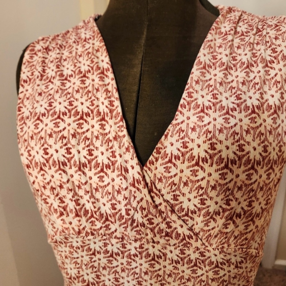 Old Navy Red and White Stretch Dress Size Small V Neck - Picture 5 of 10